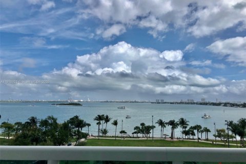 Condominio en venta en Miami, Florida, 2 dormitorios, 113.53 m2 № 2013240 - foto 16