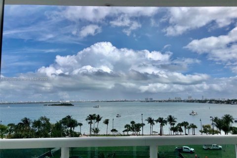 Condominio en venta en Miami, Florida, 2 dormitorios, 113.53 m2 № 2013240 - foto 19
