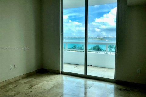Condominio en venta en Miami, Florida, 2 dormitorios, 113.53 m2 № 2013240 - foto 12