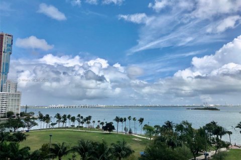 Condominio en venta en Miami, Florida, 2 dormitorios, 113.53 m2 № 2013240 - foto 22