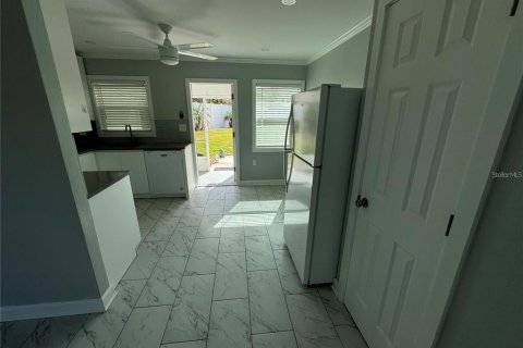 Apartment in Nokomis, Florida 2 bedrooms, 80.45 sq.m. № 2221530 - photo 11
