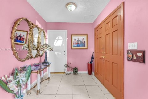 Casa en venta en Miami, Florida, 3 dormitorios, 150.32 m2 № 2008032 - foto 21