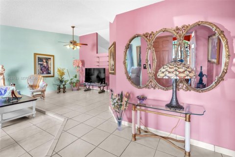 Casa en venta en Miami, Florida, 3 dormitorios, 150.32 m2 № 2008032 - foto 22