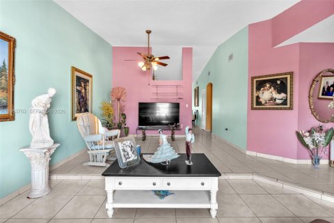 Casa en venta en Miami, Florida, 3 dormitorios, 150.32 m2 № 2008032 - foto 29