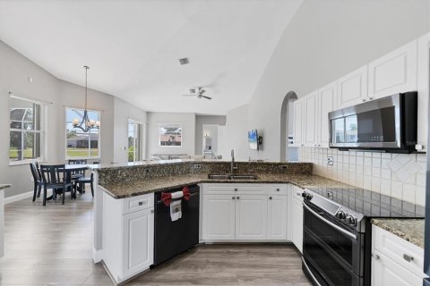 Casa en venta en Rotonda, Florida, 4 dormitorios, 266.63 m2 № 1634483 - foto 16