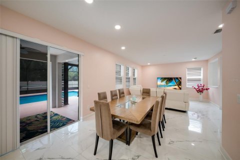 House in Bradenton, Florida 5 bedrooms, 276.38 sq.m. № 2095769 - photo 26