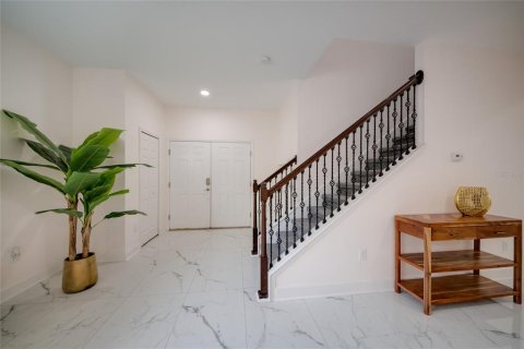 House in Bradenton, Florida 5 bedrooms, 276.38 sq.m. № 2095769 - photo 6