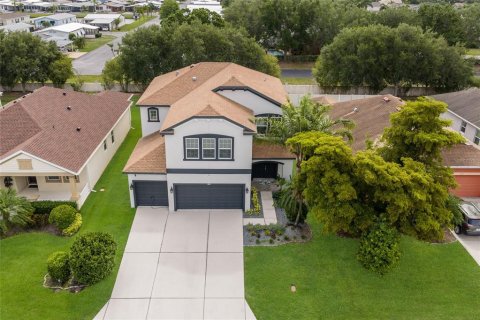 House in Bradenton, Florida 5 bedrooms, 276.38 sq.m. № 2095769 - photo 2