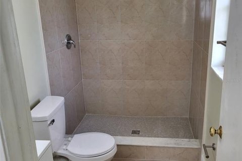 Купить виллу или дом в Кеннет-Сити, Флорида 6 комнат, 171.13м2, № 2104079 - фото 8