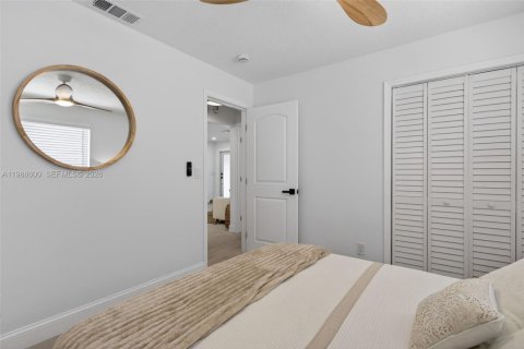 House in Oakland Park, Florida 2 bedrooms, 108.7 sq.m. № 2050704 - photo 26