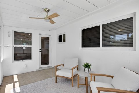 House in Oakland Park, Florida 2 bedrooms, 108.7 sq.m. № 2050704 - photo 28