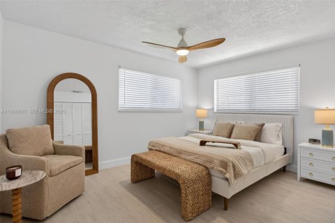 House in Oakland Park, Florida 2 bedrooms, 108.7 sq.m. № 2050704 - photo 20