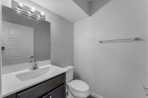 Townhouse in Miami, Florida 3 bedrooms, 145.3 sq.m. № 2066447 - photo 19