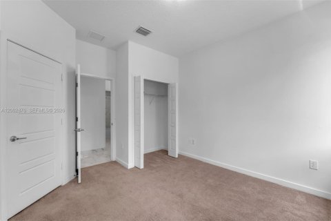 Townhouse in Miami, Florida 3 bedrooms, 145.3 sq.m. № 2066447 - photo 21