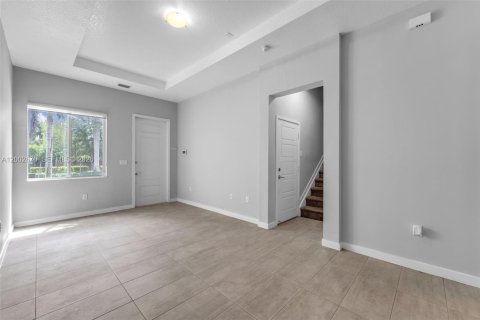 Townhouse in Miami, Florida 3 bedrooms, 145.3 sq.m. № 2066447 - photo 5