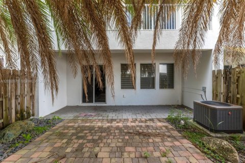 Townhouse in Miami, Florida 3 bedrooms, 145.3 sq.m. № 2066447 - photo 28