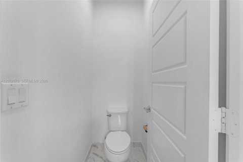 Townhouse in Miami, Florida 3 bedrooms, 145.3 sq.m. № 2066447 - photo 17