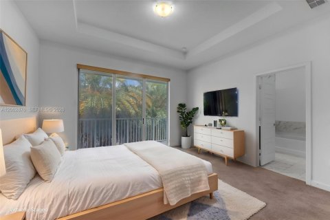 Townhouse in Miami, Florida 3 bedrooms, 145.3 sq.m. № 2066447 - photo 22