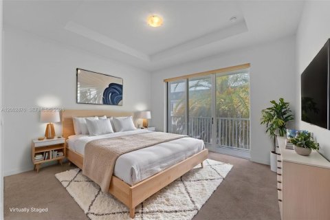 Townhouse in Miami, Florida 3 bedrooms, 145.3 sq.m. № 2066447 - photo 14