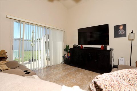 Casa en venta en Kissimmee, Florida, 3 dormitorios, 158.49 m2 № 1901245 - foto 11