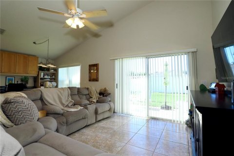 Casa en venta en Kissimmee, Florida, 3 dormitorios, 158.49 m2 № 1901245 - foto 9