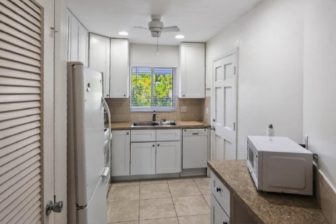 Condo in Tequesta, Florida, 2 bedrooms  № 2169937 - photo 6
