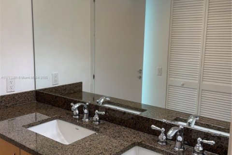 Copropriété à louer à Miami, Floride: 2 chambres, 93.46 m2 № 1868638 - photo 12