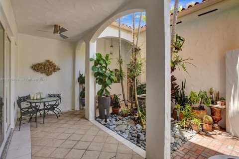 Townhouse in Hollywood, Florida 3 bedrooms, 214.14 sq.m. № 1988451 - photo 16