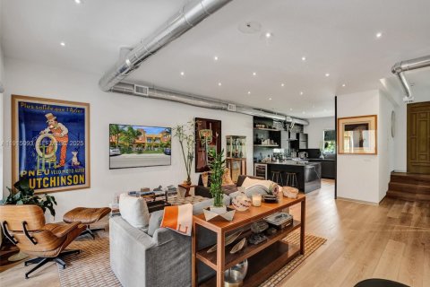 Townhouse in Hollywood, Florida 3 bedrooms, 214.14 sq.m. № 1988451 - photo 1