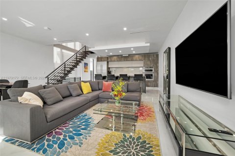 Townhouse in Fort Lauderdale, Florida 3 bedrooms, 195.65 sq.m. № 2043087 - photo 8