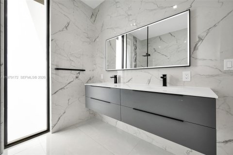 Townhouse in Fort Lauderdale, Florida 3 bedrooms, 195.65 sq.m. № 2043087 - photo 28