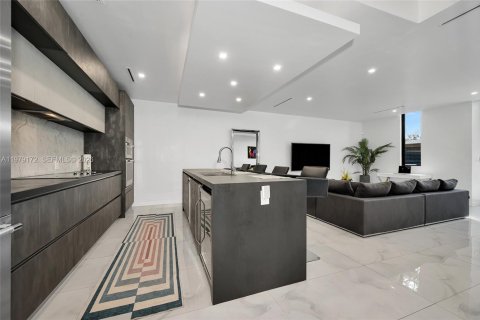 Townhouse in Fort Lauderdale, Florida 3 bedrooms, 195.65 sq.m. № 2043087 - photo 6