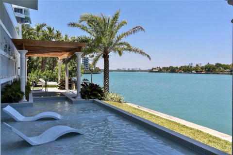 Condo in Bay Harbor Islands, Florida, 2 bedrooms  № 1774306 - photo 29