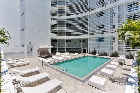 Condo in Bay Harbor Islands, Florida, 2 bedrooms  № 1774306 - photo 22