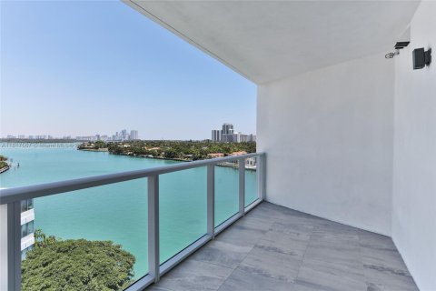 Condo in Bay Harbor Islands, Florida, 2 bedrooms  № 1774306 - photo 13