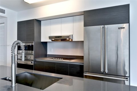 Condo in Bay Harbor Islands, Florida, 2 bedrooms  № 1774306 - photo 5
