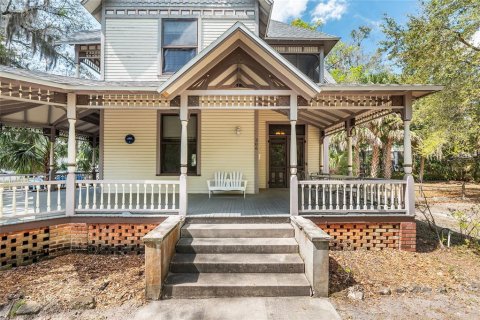 House in Gainesville, Florida 3 bedrooms, 265.14 sq.m. № 2122706 - photo 10