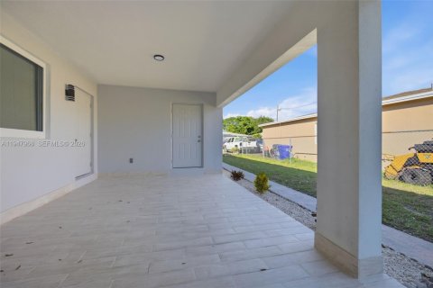 Commercial property in Hollywood, Florida 320.51 sq.m. № 2004046 - photo 24