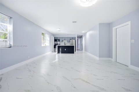 Commercial property in Hollywood, Florida 320.51 sq.m. № 2004046 - photo 26