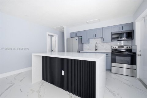 Commercial property in Hollywood, Florida 320.51 sq.m. № 2004046 - photo 10