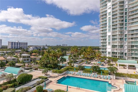 Condo in Sunny Isles Beach, Florida, 2 bedrooms № 2076724 - photo 3