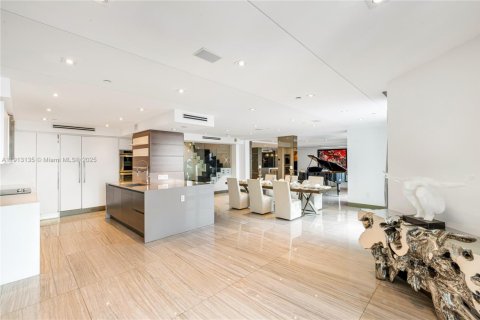 Купить кондоминиум в Авентура, Флорида 5 спален, № 1968439 - фото 12