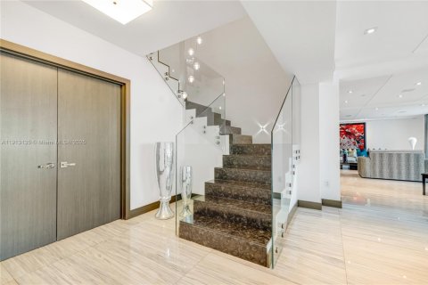 Купить кондоминиум в Авентура, Флорида 5 спален, № 1968439 - фото 29