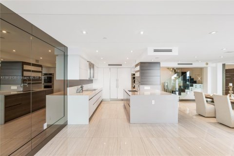 Купить кондоминиум в Авентура, Флорида 5 спален, № 1968439 - фото 11