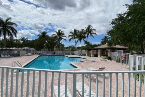 Снять в аренду таунхаус в Уэстон, Флорида 2 спальни, 105.07м2, № 1956398 - фото 20