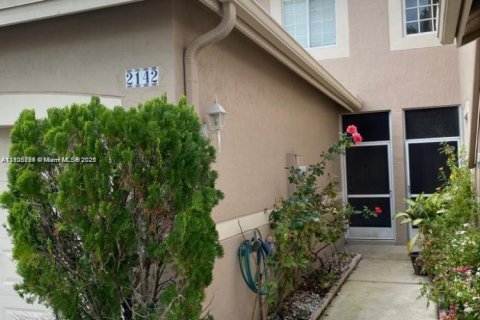 Снять в аренду таунхаус в Уэстон, Флорида 2 спальни, 105.07м2, № 1956398 - фото 15