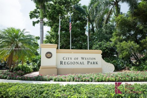 Снять в аренду таунхаус в Уэстон, Флорида 2 спальни, 105.07м2, № 1956398 - фото 27