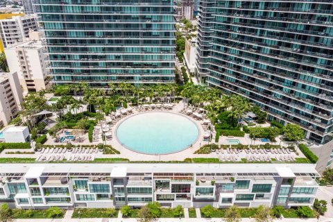 Condo in Miami, Florida, 1 bedroom  № 2012811 - photo 21