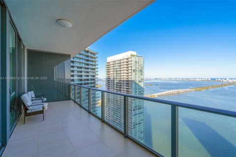 Condo in Miami, Florida, 1 bedroom  № 2012811 - photo 15