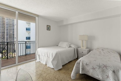 Condo in Sunny Isles Beach, Florida, 3 bedrooms  № 2052732 - photo 7